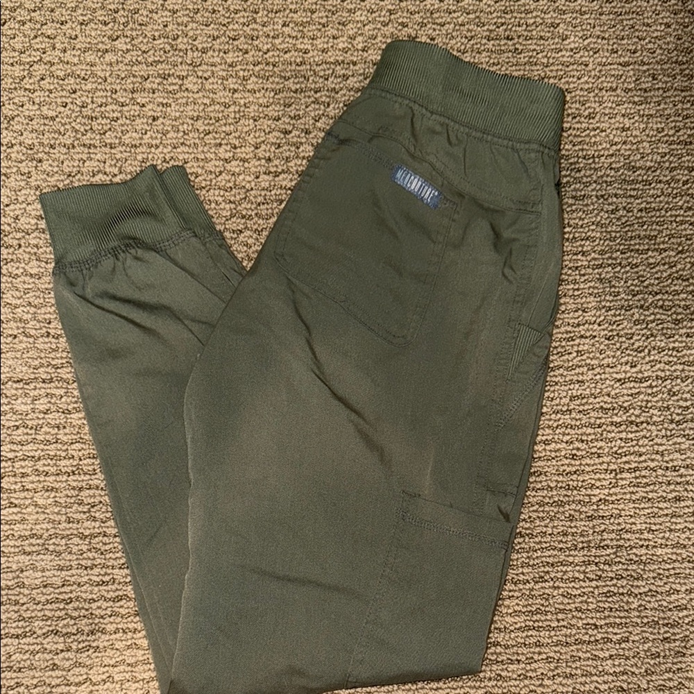 Medcouture Cargo Scrub Pants